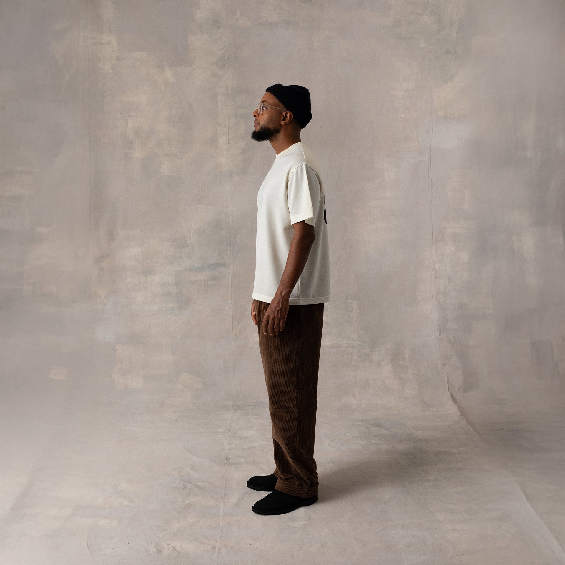 Tewelde is 180 cm tall
Weights 78 kg and wears a
Size M - Length Short