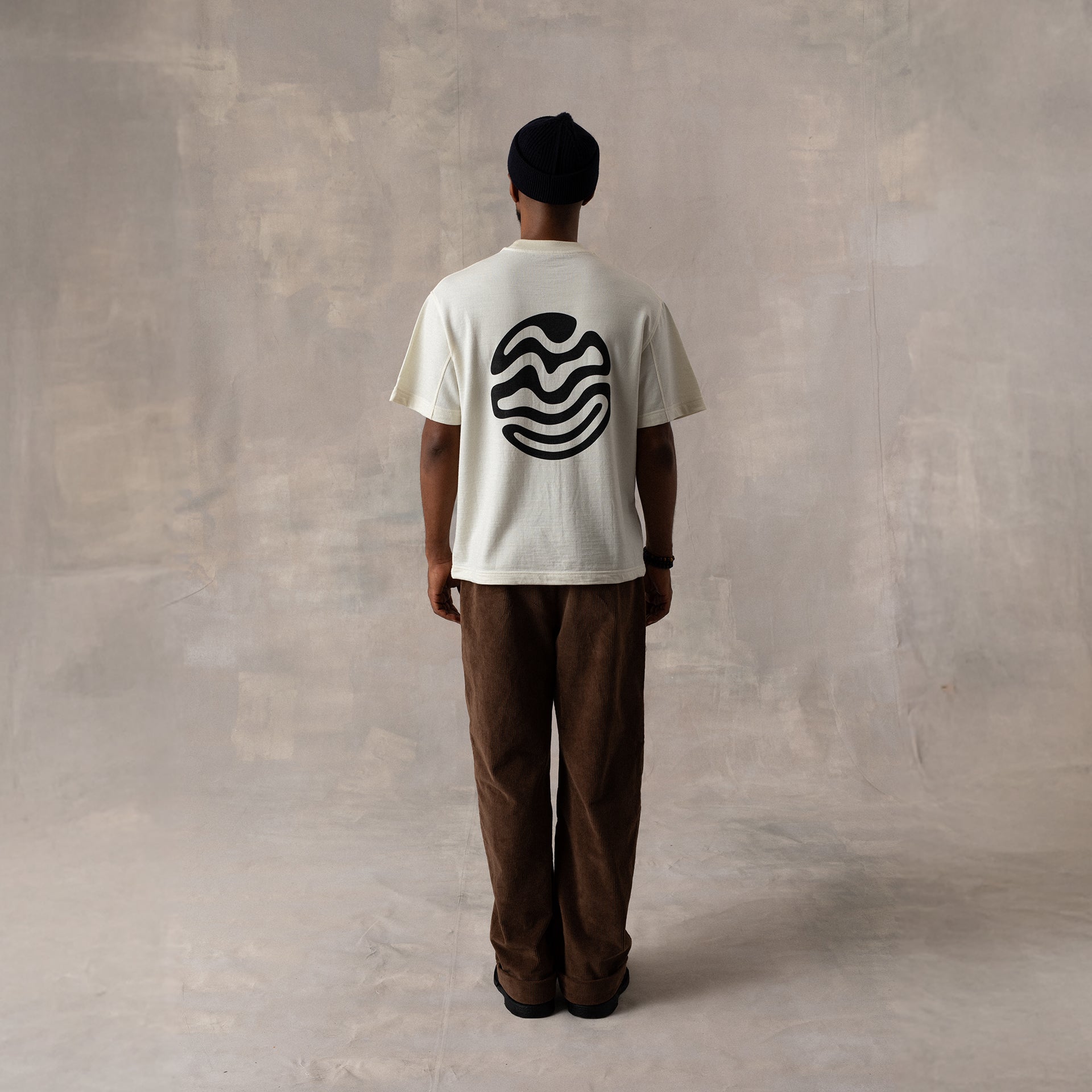 Tewelde is 180 cm tall
Weights 78 kg and wears a
Size M - Length Short