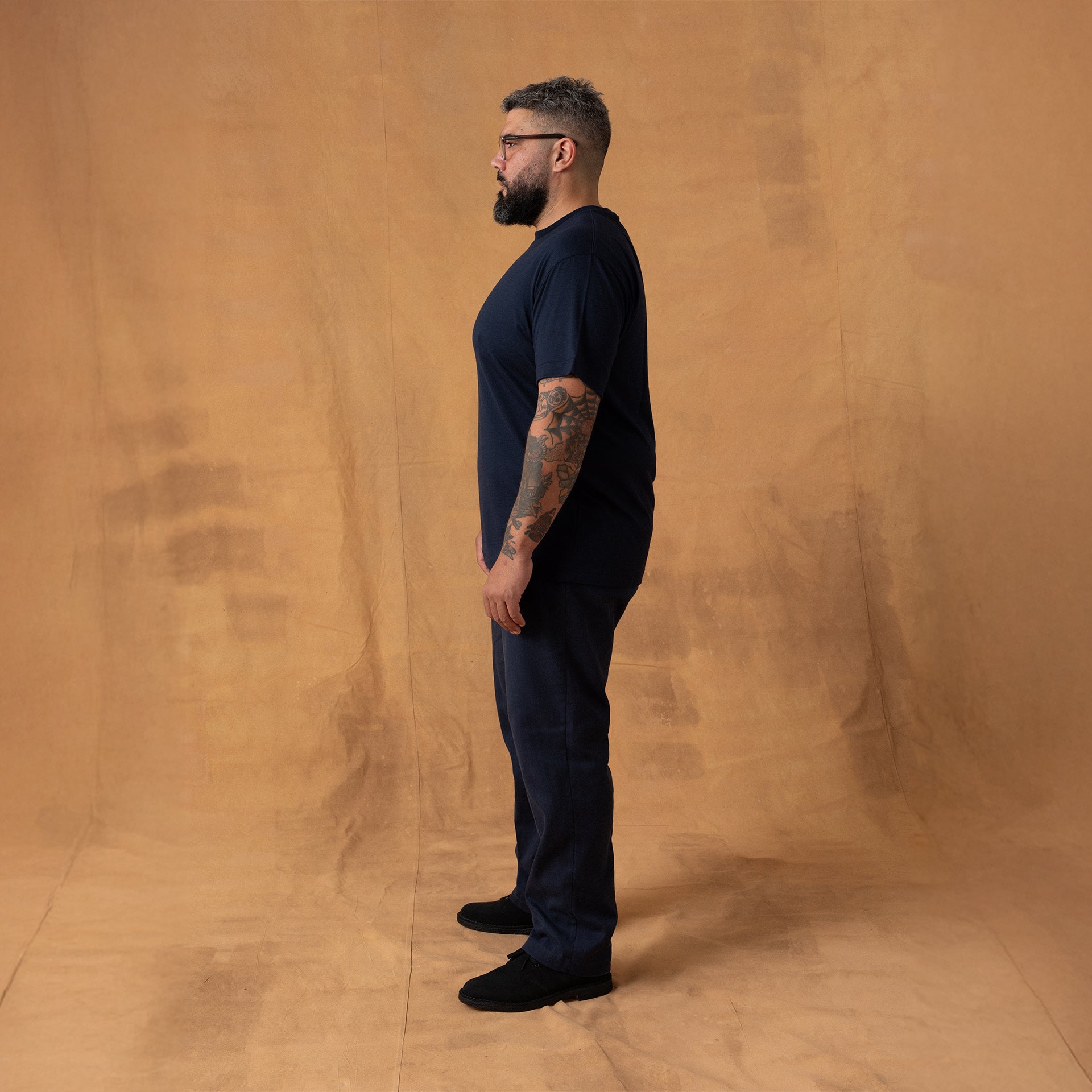 Niels is 190 cm tall.
Weights 120 kg and wears a
Size 3XL - Length Regular