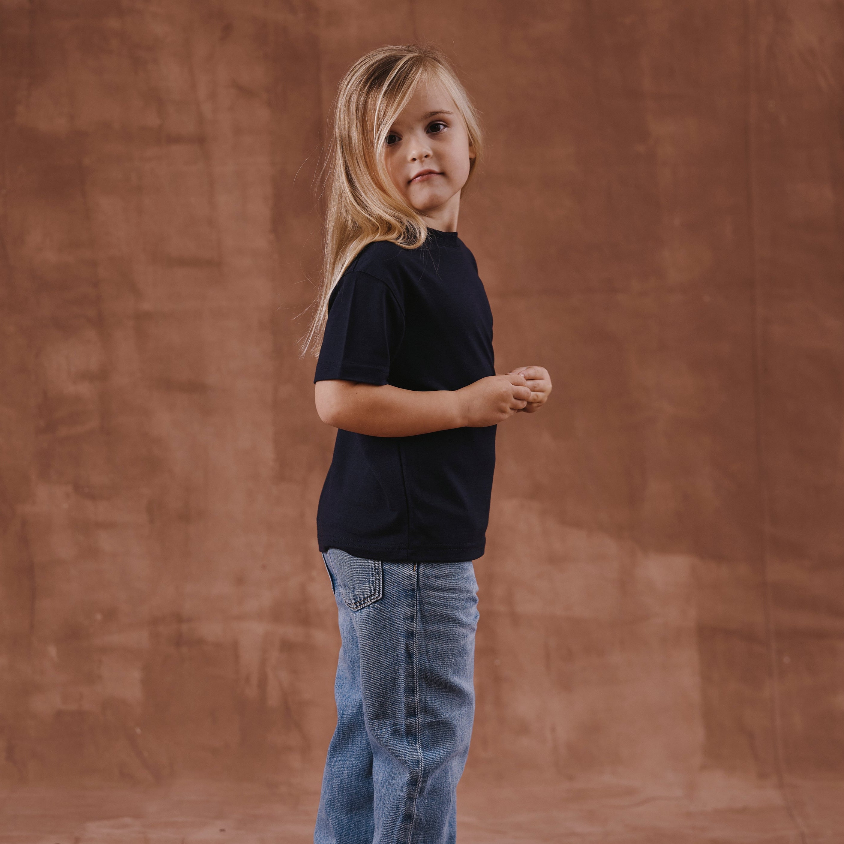 Philine is 108 cm tall
Weights 20 kg and wears a 
Size 3-4 yrs