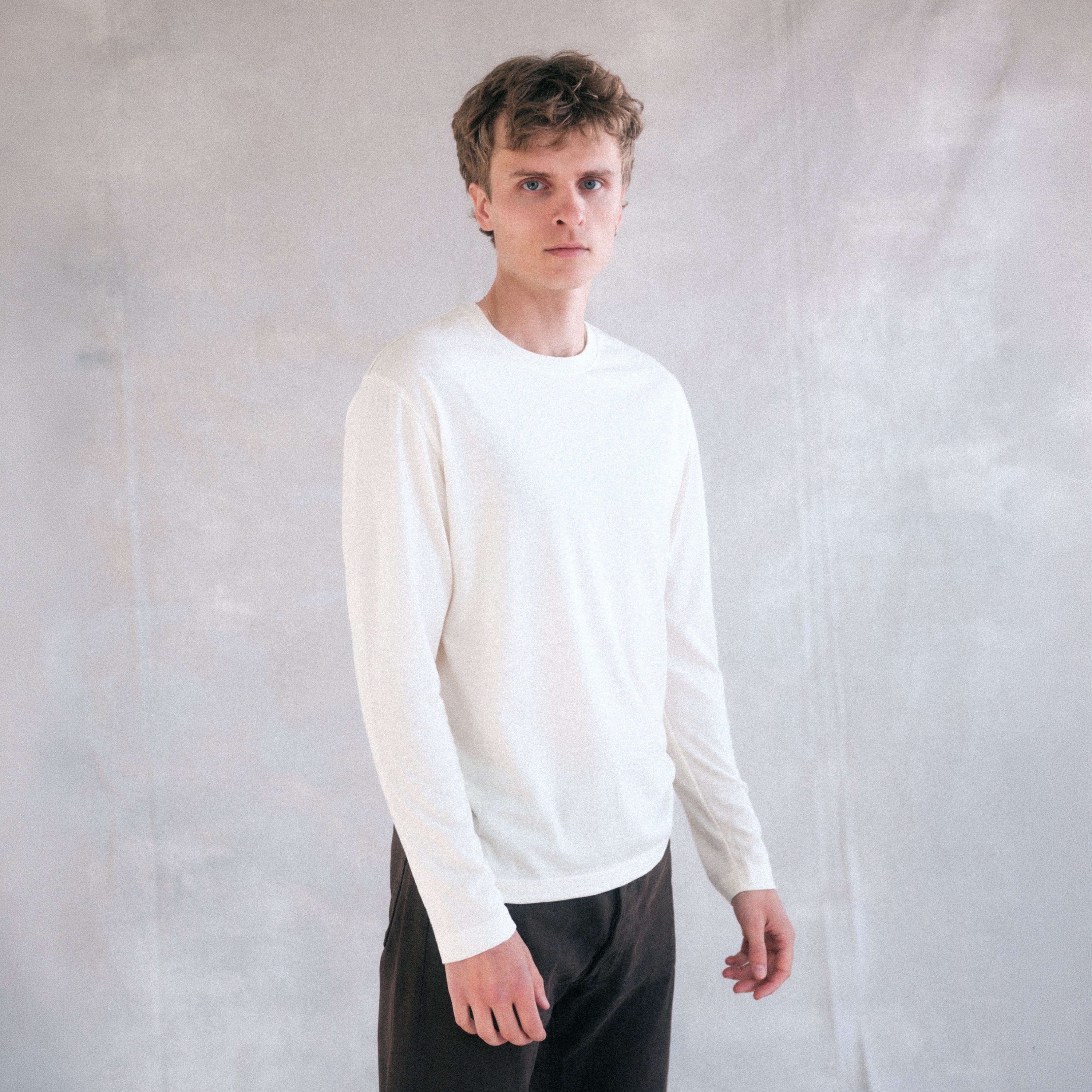 The Regular T-Shirt L/S in undyed natural extrafine merino wool, product flat lay